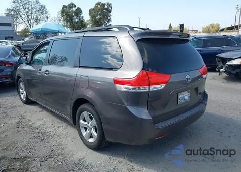 2011 Toyota Sienna Le V6 from USA, damaged, VIN 5TDKK3DC1BS129910